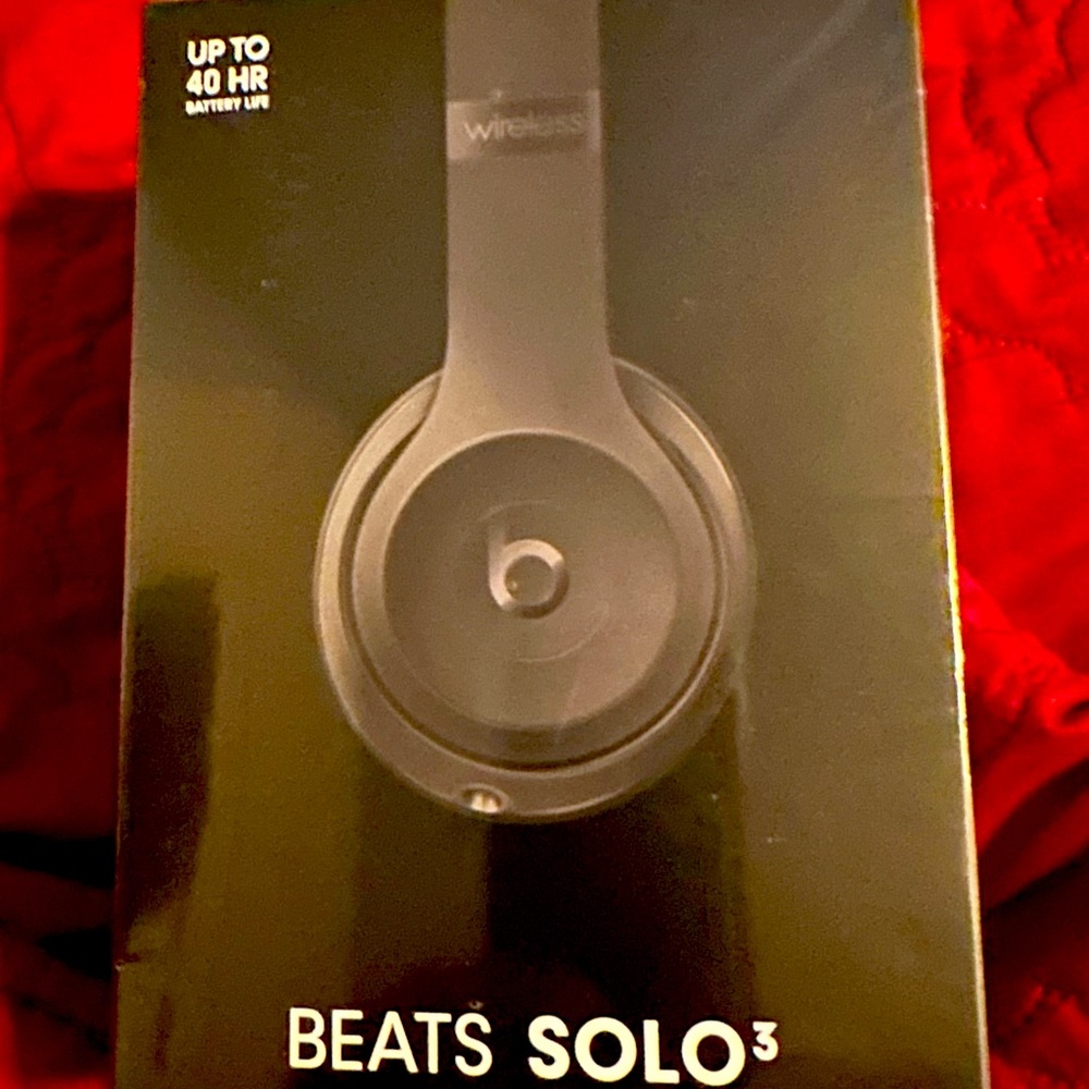 Beat Solo 3 wireless On-Ear Bluetooth Headphones